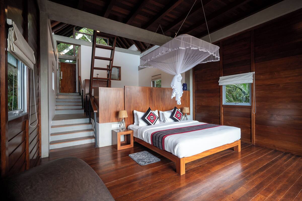 Premium Chalet with Mountain View (Free Guided Nature Walk & Stargazing Included) | Premium bedding, down comforters, in-room safe, desk
