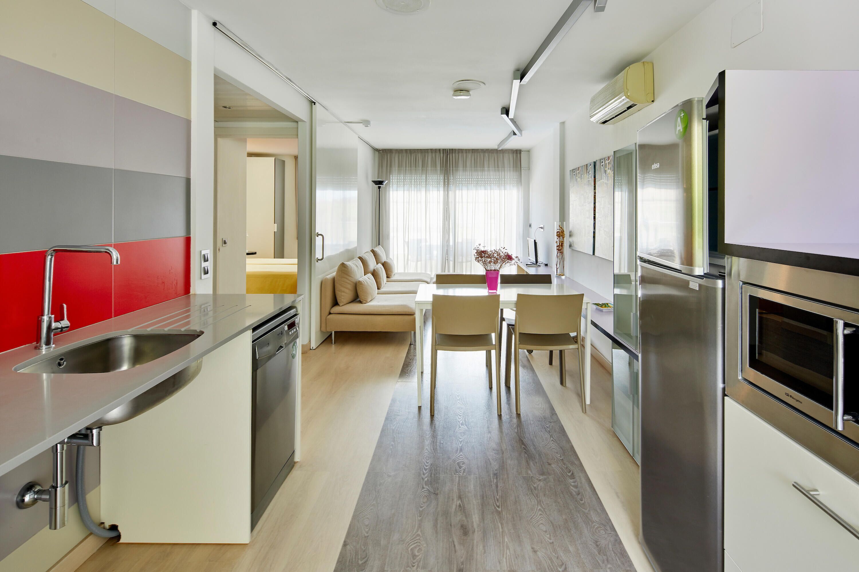 Fridge, microwave, dishwasher, coffee/tea maker