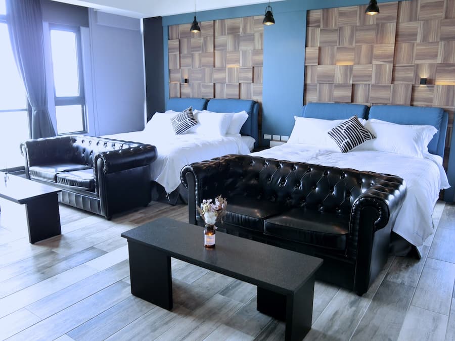 Desk, blackout drapes, soundproofing, free WiFi