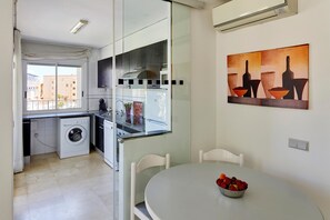 冰箱、微波炉、烤箱、洗碗机