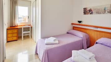 2 slaapkamers, een strijkplank/strijkijzer