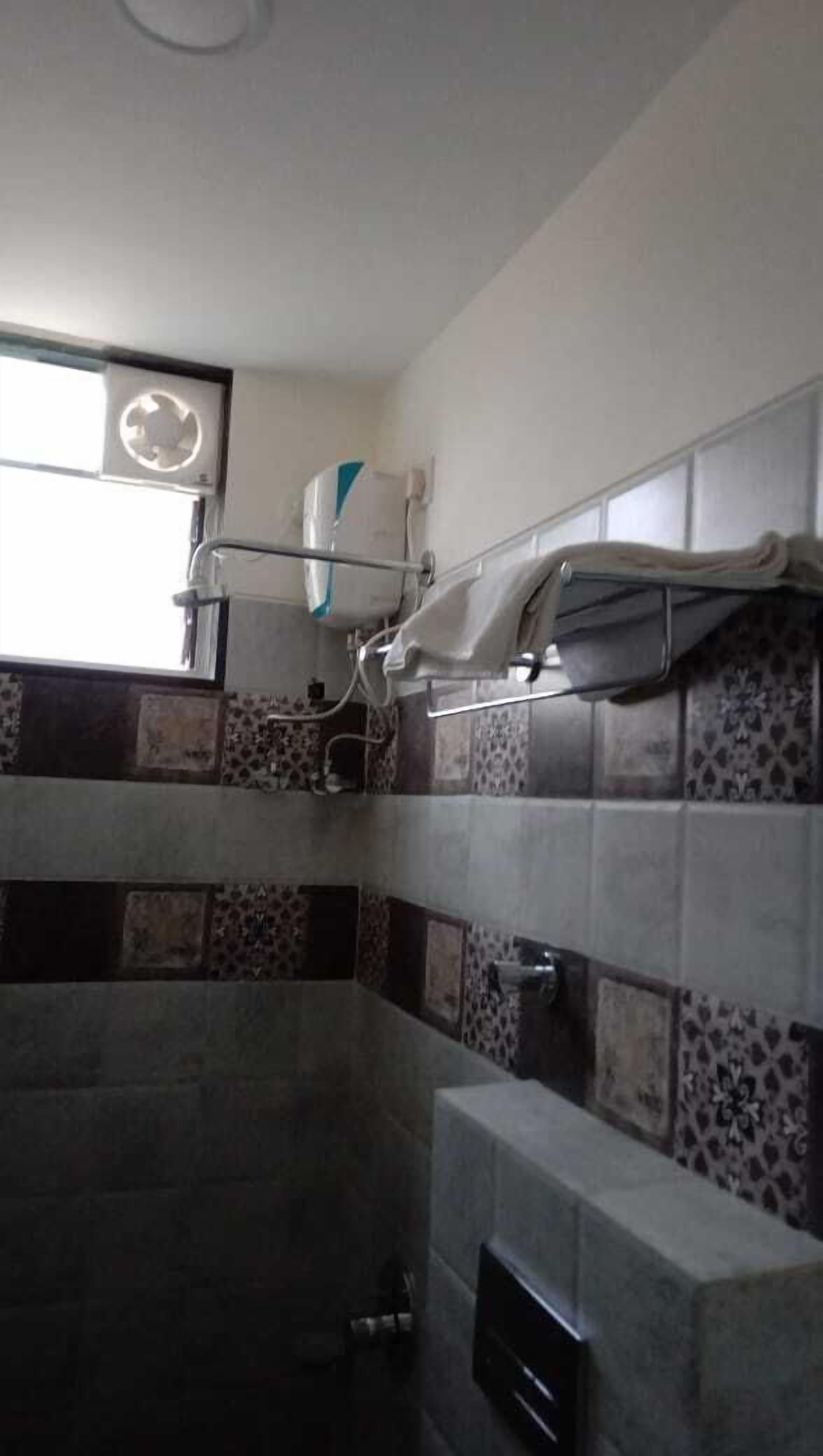 豪華雙人房, 1 張標準雙人床 | 浴室 | 淋浴設備、免費盥洗用品、毛巾