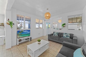 TV, fireplace - Ocean View & walk 5 min to Beach. 2BR big house. (Vieques)