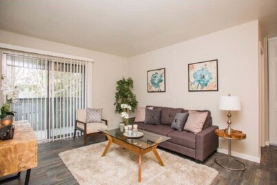 1 bedroom 1 bath condo 7 min from sfo