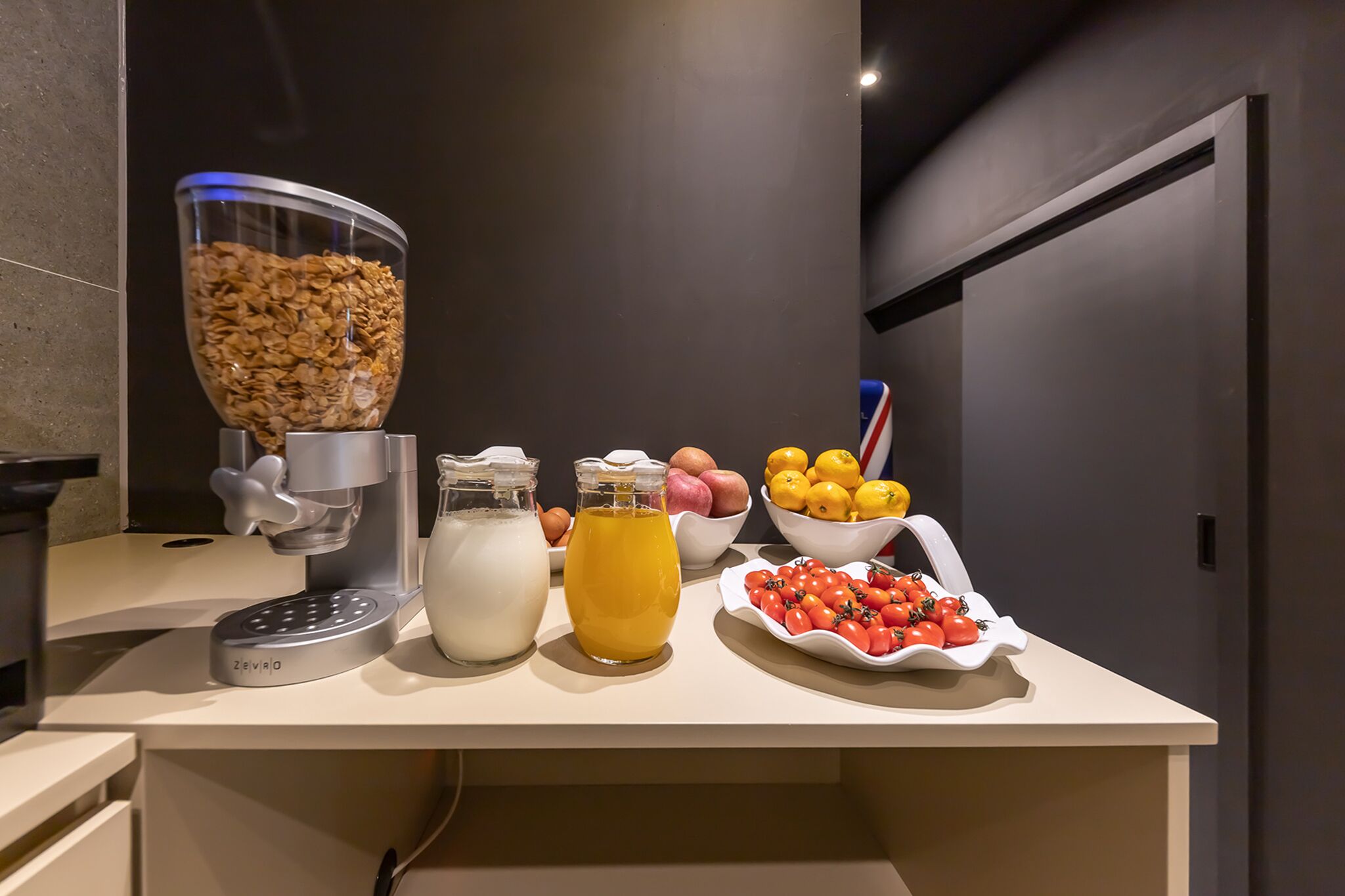 Free daily continental breakfast