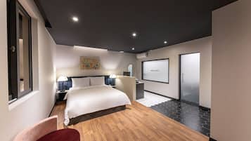 Superior Suite (Breakfast Provided Except for Monday) | 1 bedroom, soundproofing, free WiFi, bed sheets