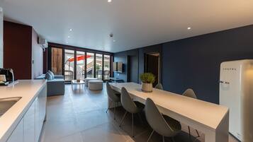 Luxury Penthouse (Breakfast Provided Except for Monday) | Coin séjour