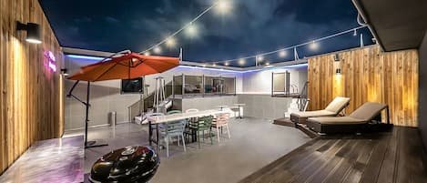 Luxury Penthouse (Breakfast Provided Except for Monday) | Terras