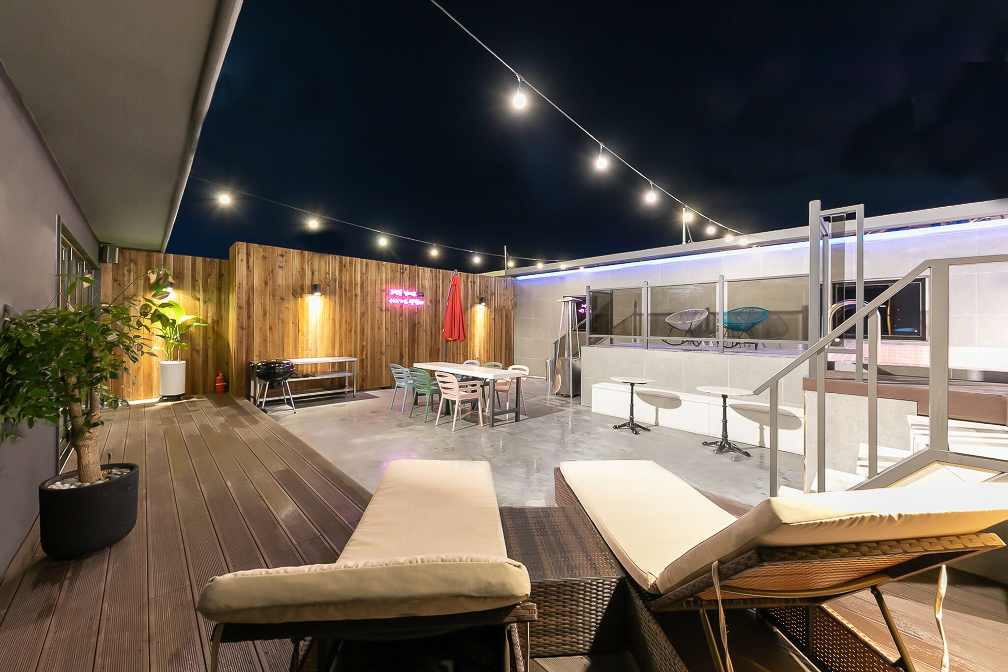Luxury Penthouse (Breakfast Provided Except for Monday) | Terrace/patio