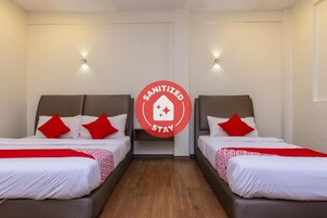 Escrivaninha, ferros/tábuas de passar roupa, Wi-Fi de cortesia