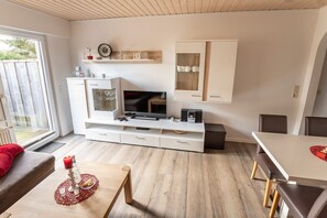 Unclassified image, 3 of 22, button