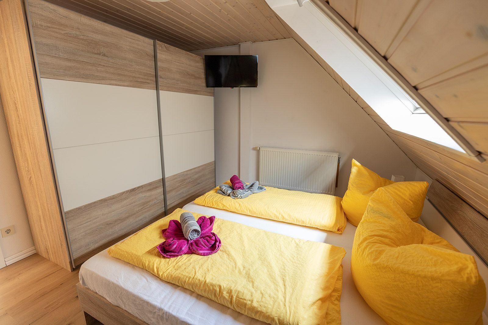 2 bedrooms, iron/ironing board, travel cot, WiFi