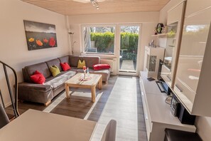 Unclassified image, 5 of 22, button