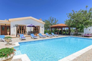 Villa (3 Bedrooms) | Exterior