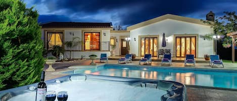 Villa (3 Bedrooms) | Exterior