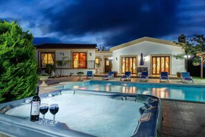 Villa (3 Bedrooms) | Exterieur