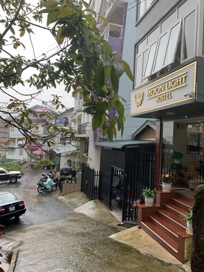 Front of property - Moon Light Hostel (Da Lat)
