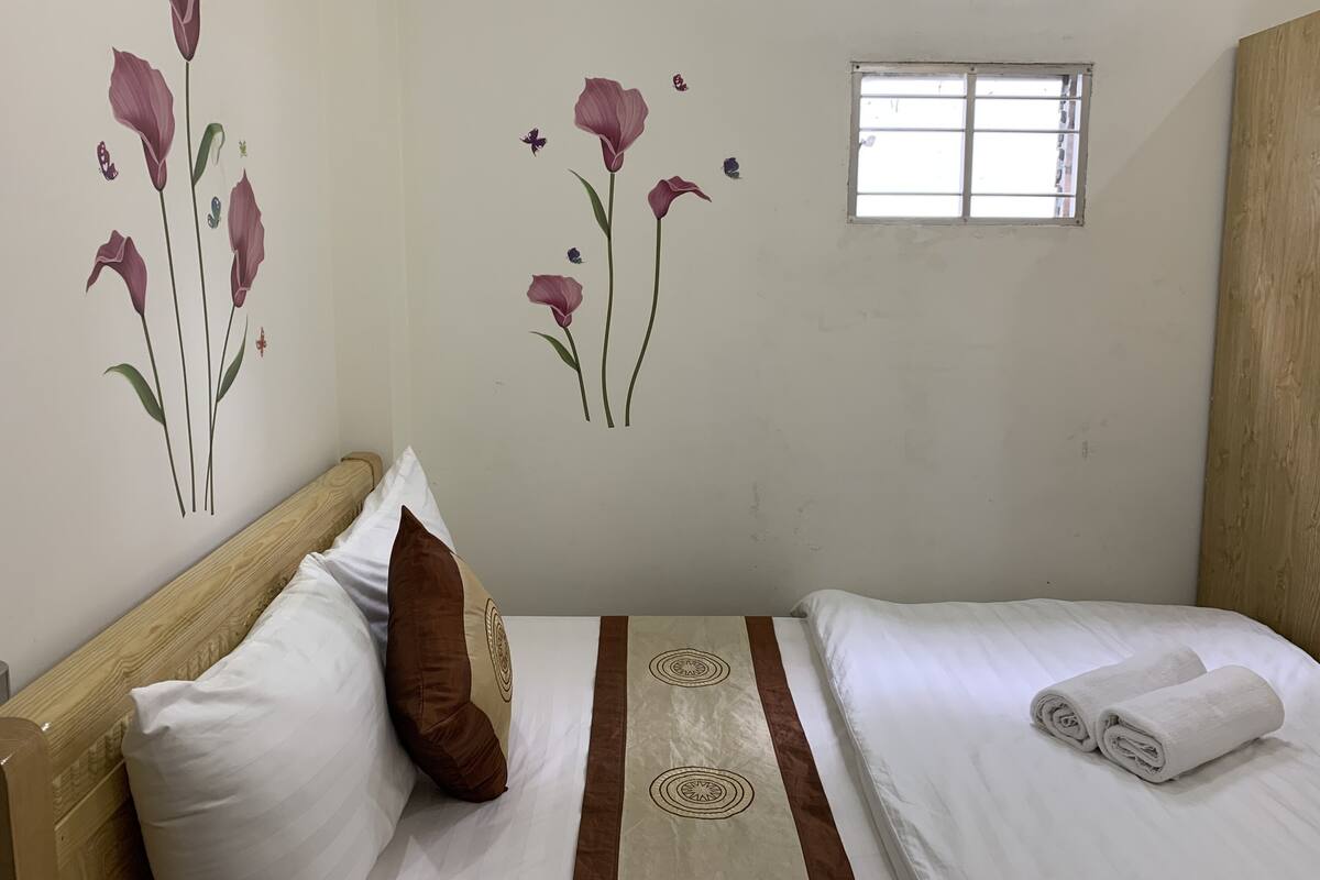 Habitación estándar doble | Minibar, escritorio, camas supletorias y wifi gratis