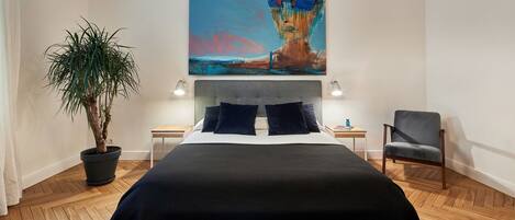 1 bedroom, desk, iron/ironing board, travel cot