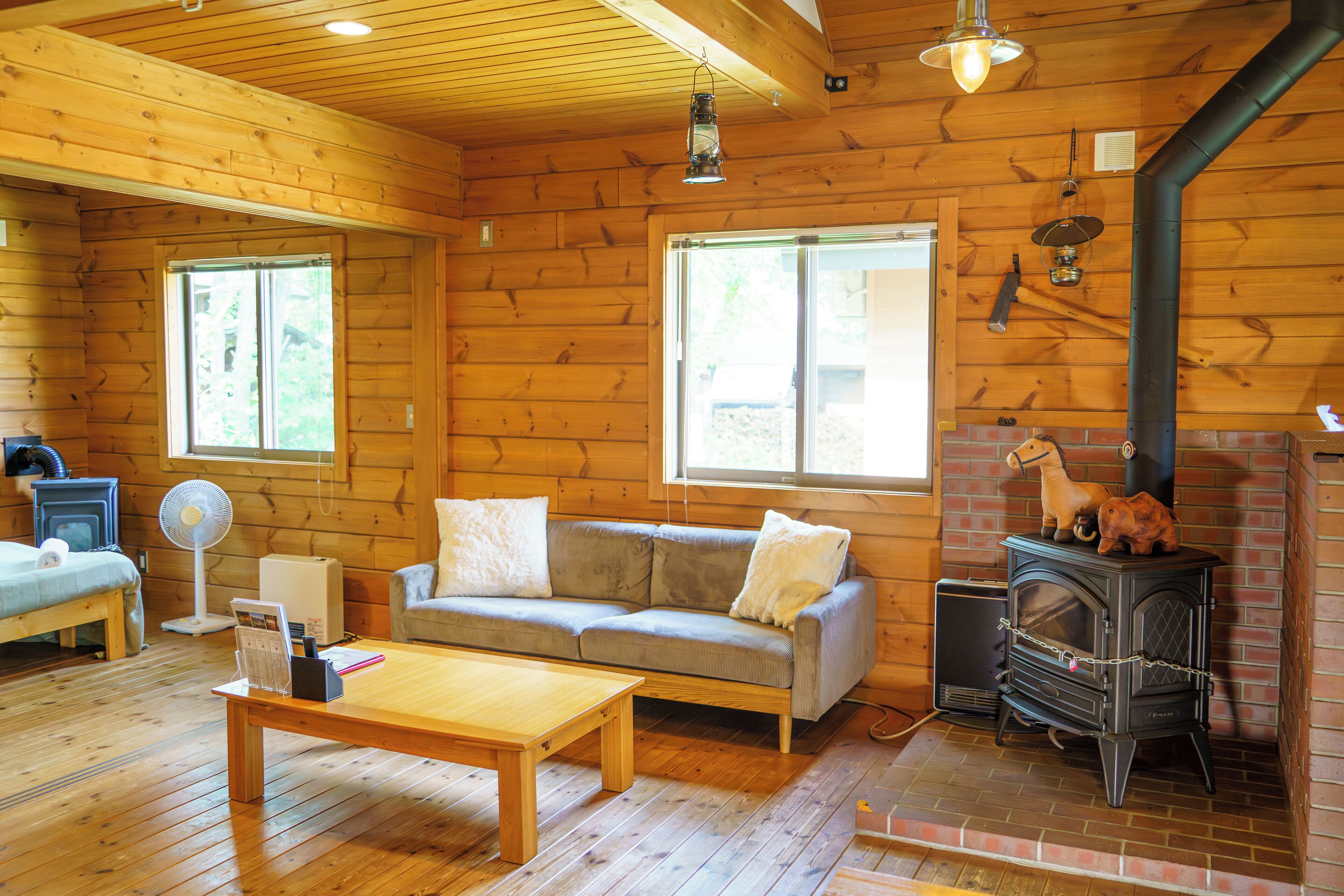 3 Bedrooms, Log House | Living area | Flat-screen TV