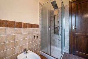 Badewanne, Haartrockner