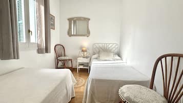 2 chambres, fer et planche Ă repasser, Wi-Fi gratuit, draps fournis