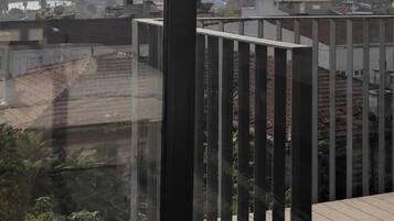 Deluxe Room, Sea View | Premium bedding, memory foam beds, minibar, in-room safe