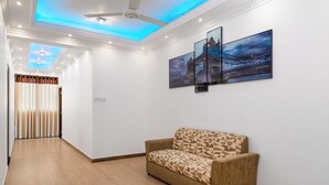 Unclassified image, 2 of 17, button - Hotel Sanira (Thalawatugoda)