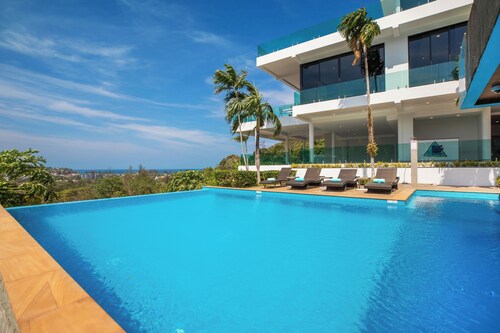 Baan Chom View Kamala