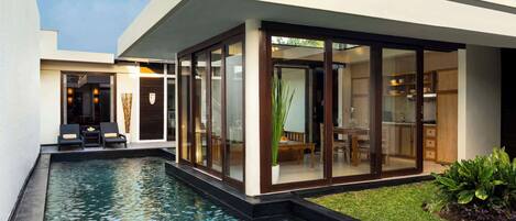 Villa, 2 habitaciones | 1 habitación, minibar, caja de seguridad en la habitación y escritorio