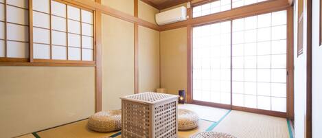 Hus - icke-rökare (Private Vacation Home) | Skrivbord, gratis wi-fi och sÀngklÀder