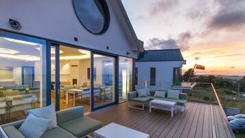 Khu tiếp khách ở sảnh