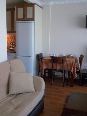Departamento, 1 cama matrimonial | Área de sala de estar