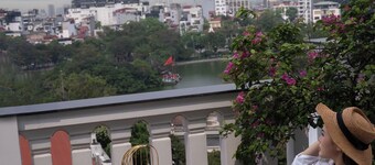 The Oriental Jade Hotel