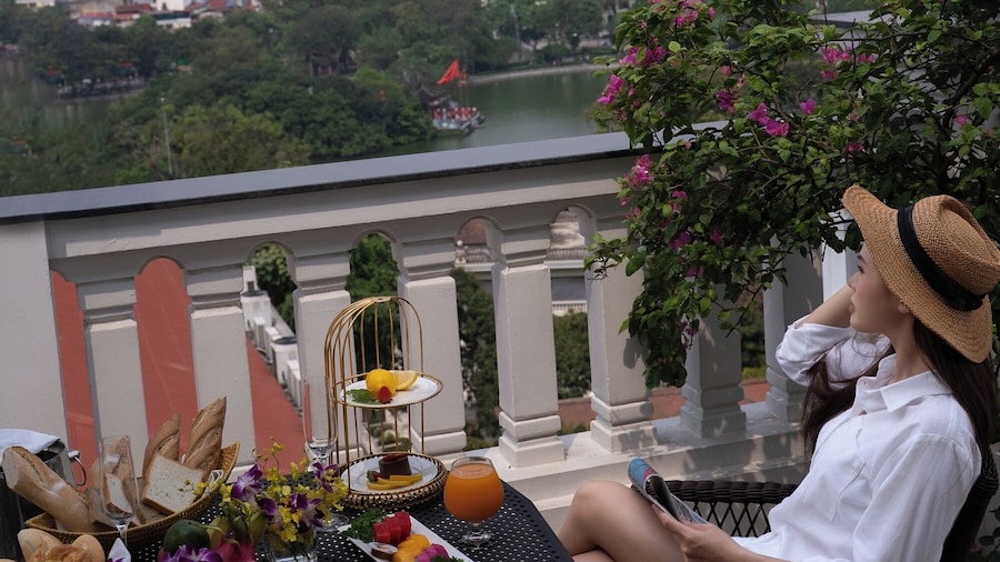 The Oriental Jade Hotel