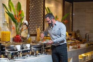 Daily buffet breakfast for a fee