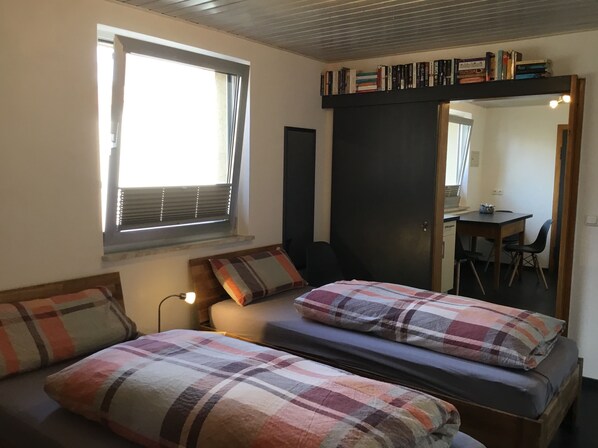 Apartment (2) | Daunenbettdecken, Zimmersafe, individuell dekoriert