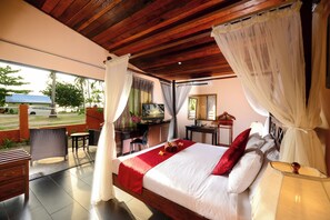 客房, 海濱 (Private Villa) | 迷你吧、書桌、筆電工作空間、遮光布/窗簾