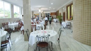 Restaurant - Jeruton Hotel (Kampong Sengkurong)