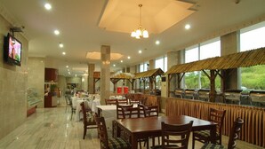 Restaurant - Jeruton Hotel (Kampong Sengkurong)