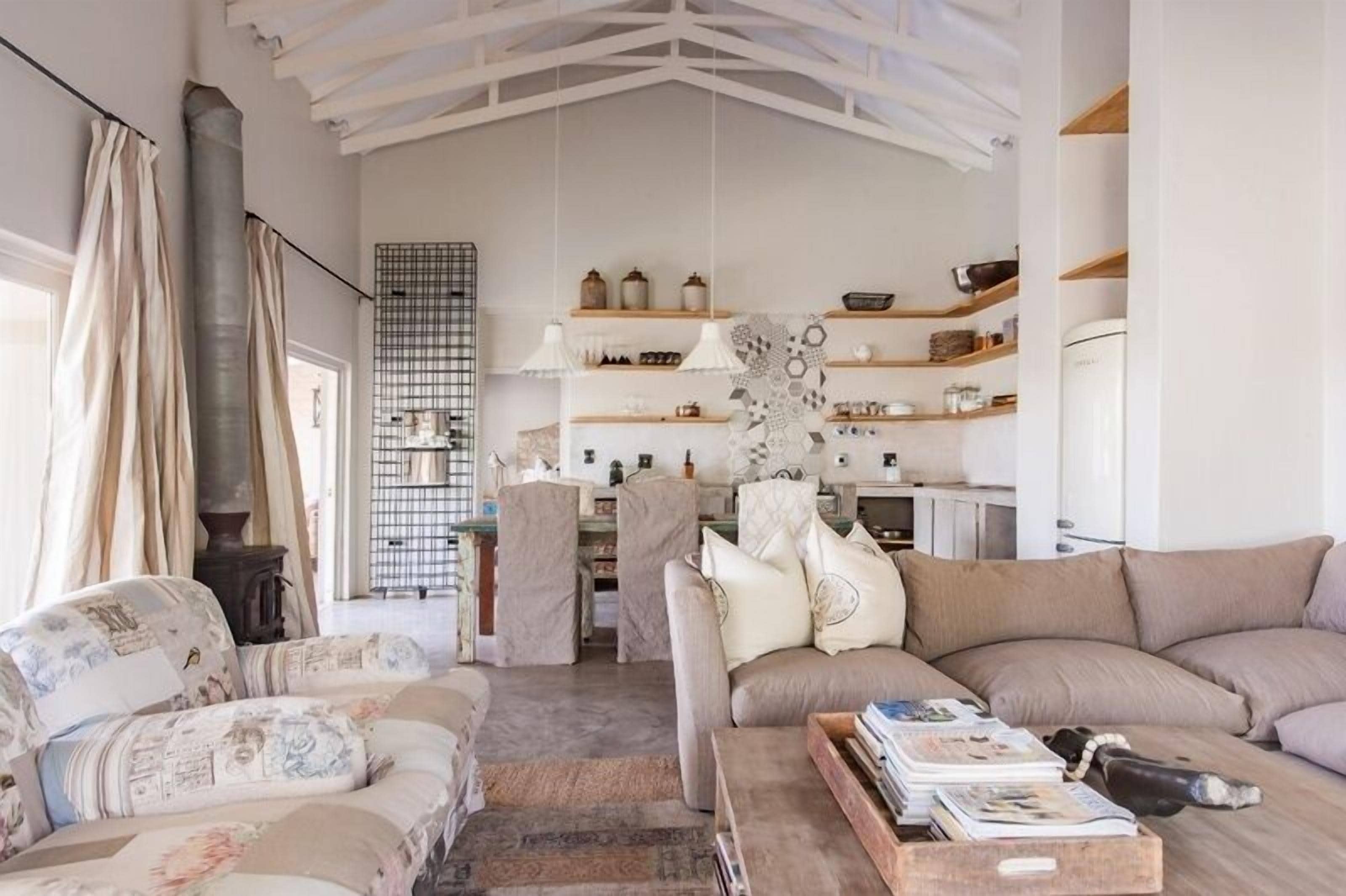 Smart TV 55 cm con canales premium, televisión, Netflix