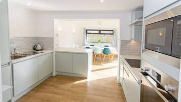 Cottage (4 Bedrooms) | Interior