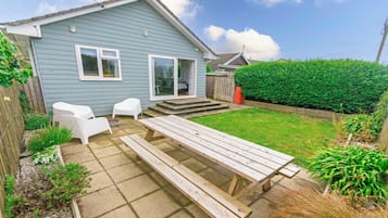 Chalet (3 Bedrooms) | Front of property