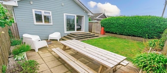 Swallows Croyde 3 Bedrooms, Sleeps 6, Beach Chalet