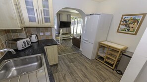 Apartment (2 Bedrooms) | Private kitchen