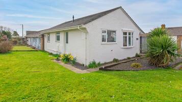 Cottage (2 Bedrooms) | Interior