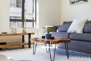 Interior detail - Flatrock 608 (Cape Town)