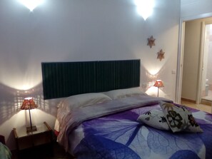 1 chambre, bureau, fer et planche à repasser, Wi-Fi gratuit