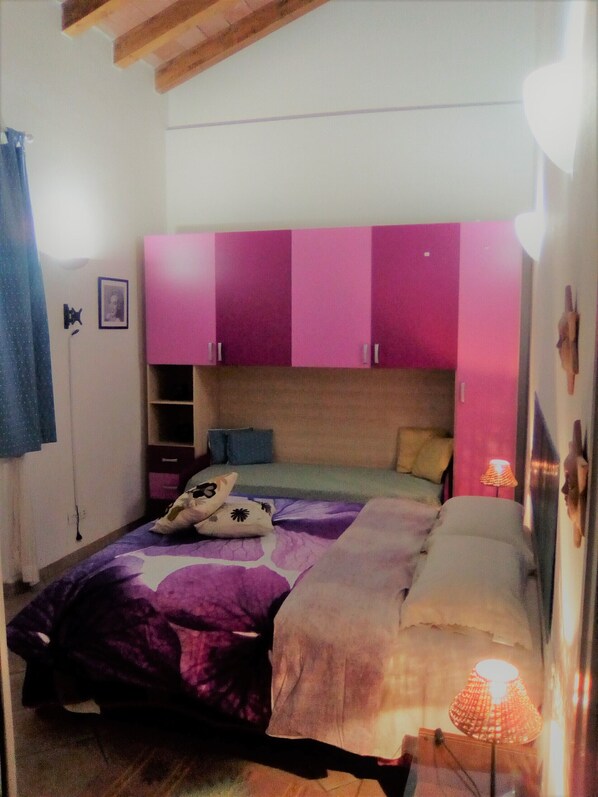 1 bedroom, desk, iron/ironing board, free WiFi