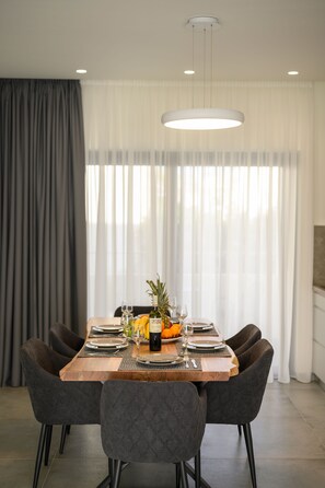 In-room dining - Athina Suites Platanias (Platanias)
